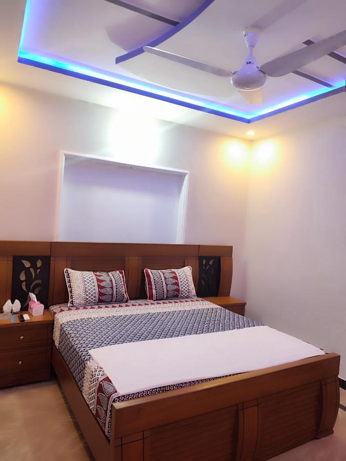 Lavish Inn Islamabad Bagian luar foto