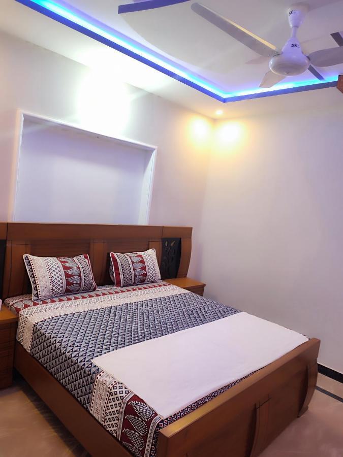 Lavish Inn Islamabad Bagian luar foto
