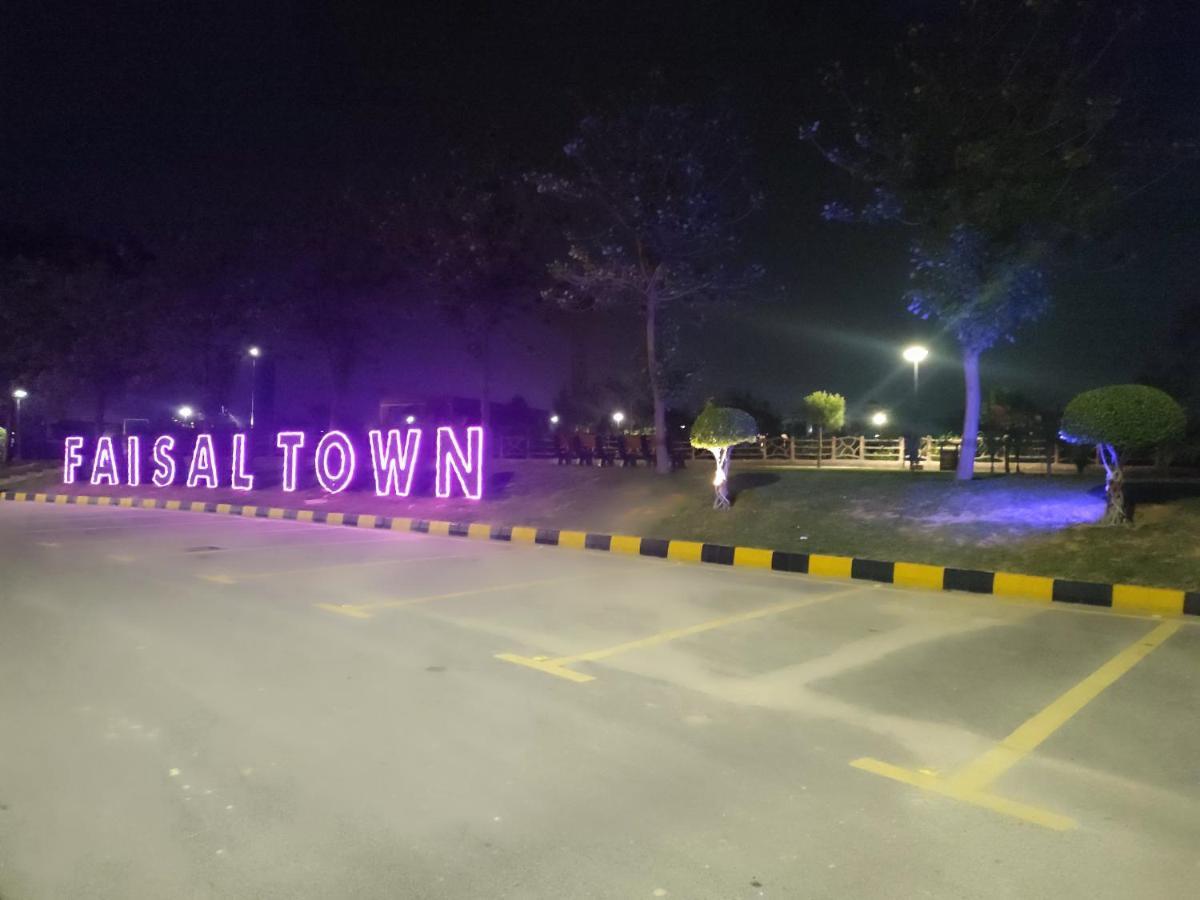 Lavish Inn Islamabad Bagian luar foto
