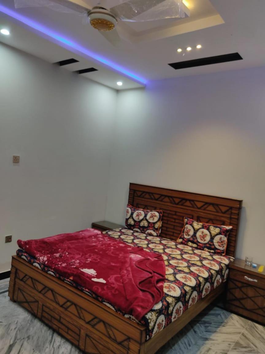 Lavish Inn Islamabad Bagian luar foto